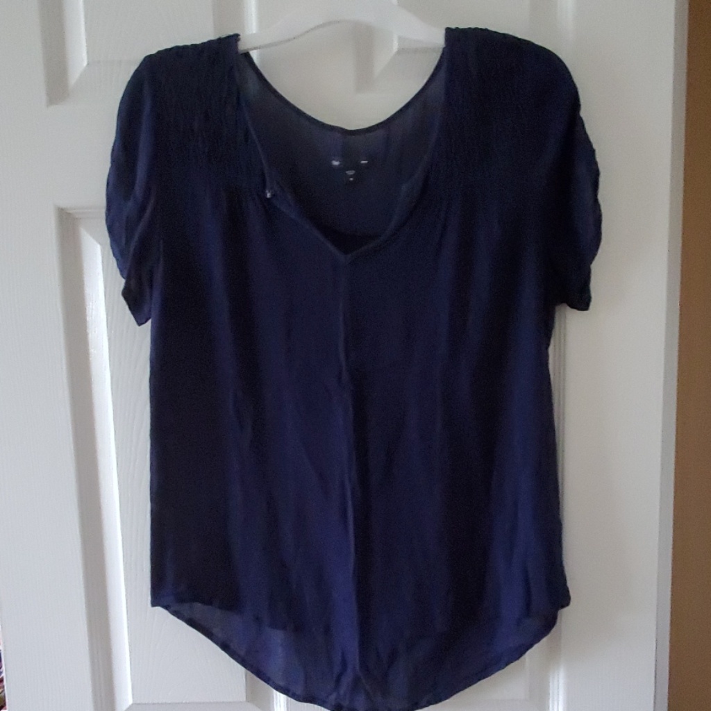 Gap Top